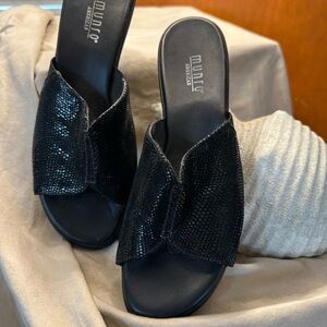 Munro Women's Black Sequin Slide Sandals